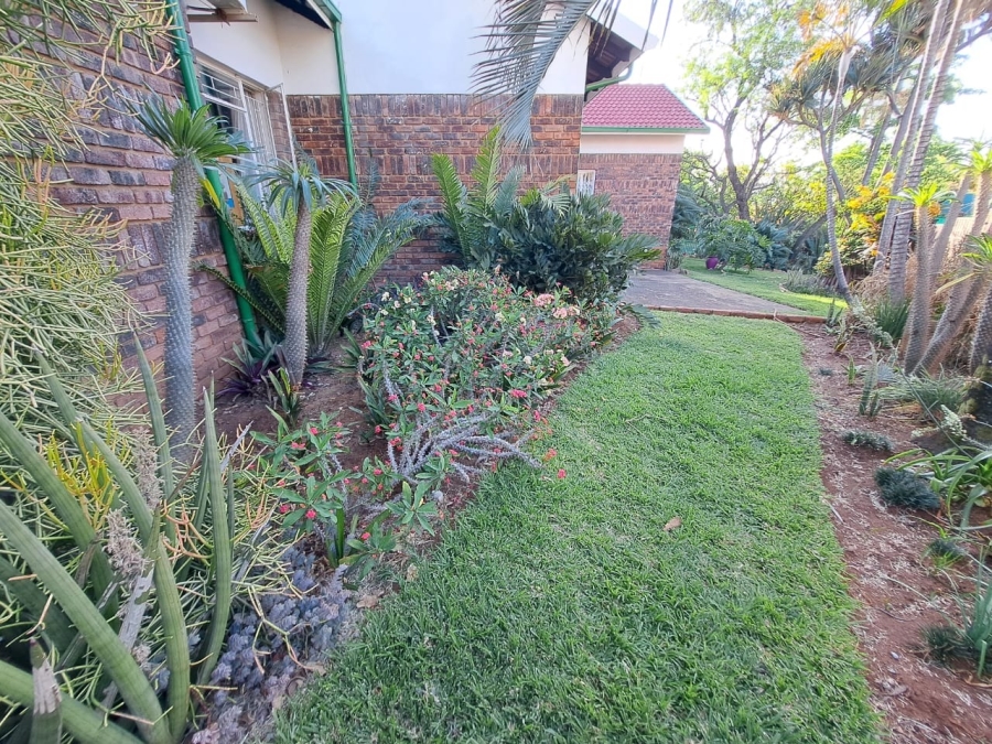 3 Bedroom Property for Sale in Safari Gardens North West